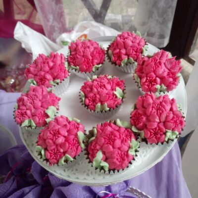 CU100 Buttercream cupcakes λουλούδια