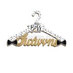 TS252-ksulini-kremastra-Hanger-vaptisi-stolismos-agori-little-boss